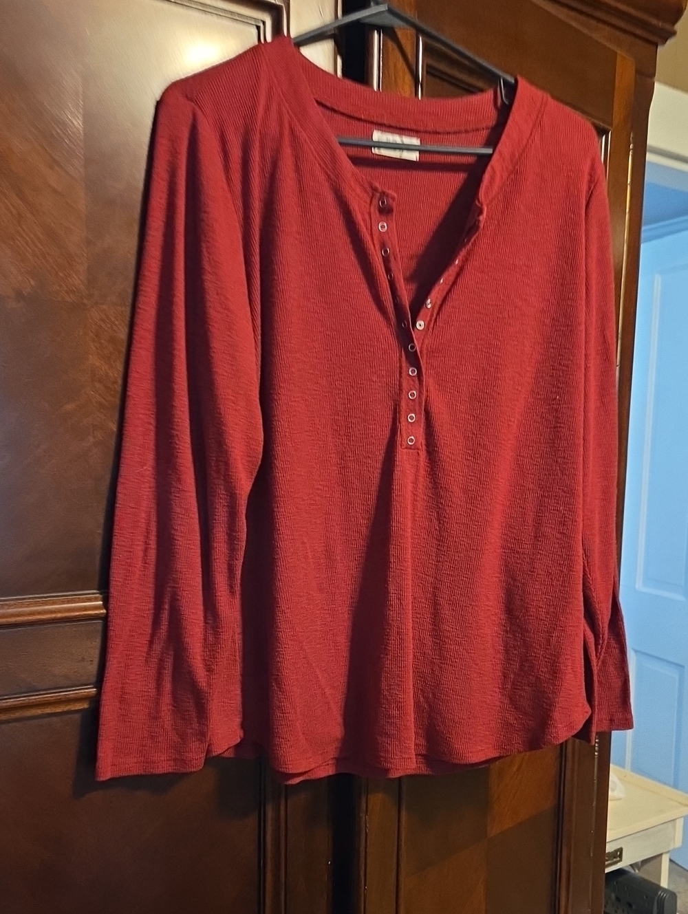 Long-Sleeve Red‎ Henley Thermal Top